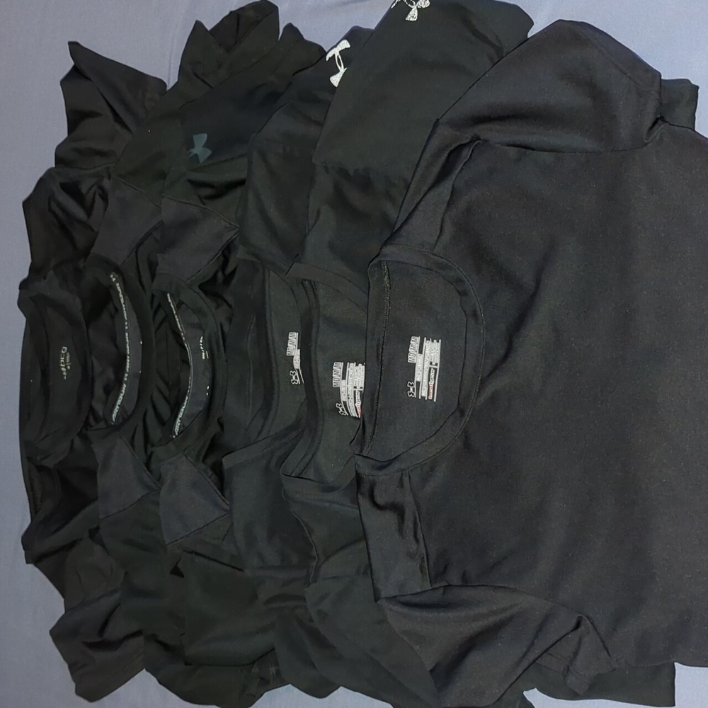 Bundle of women's plain black tshirts